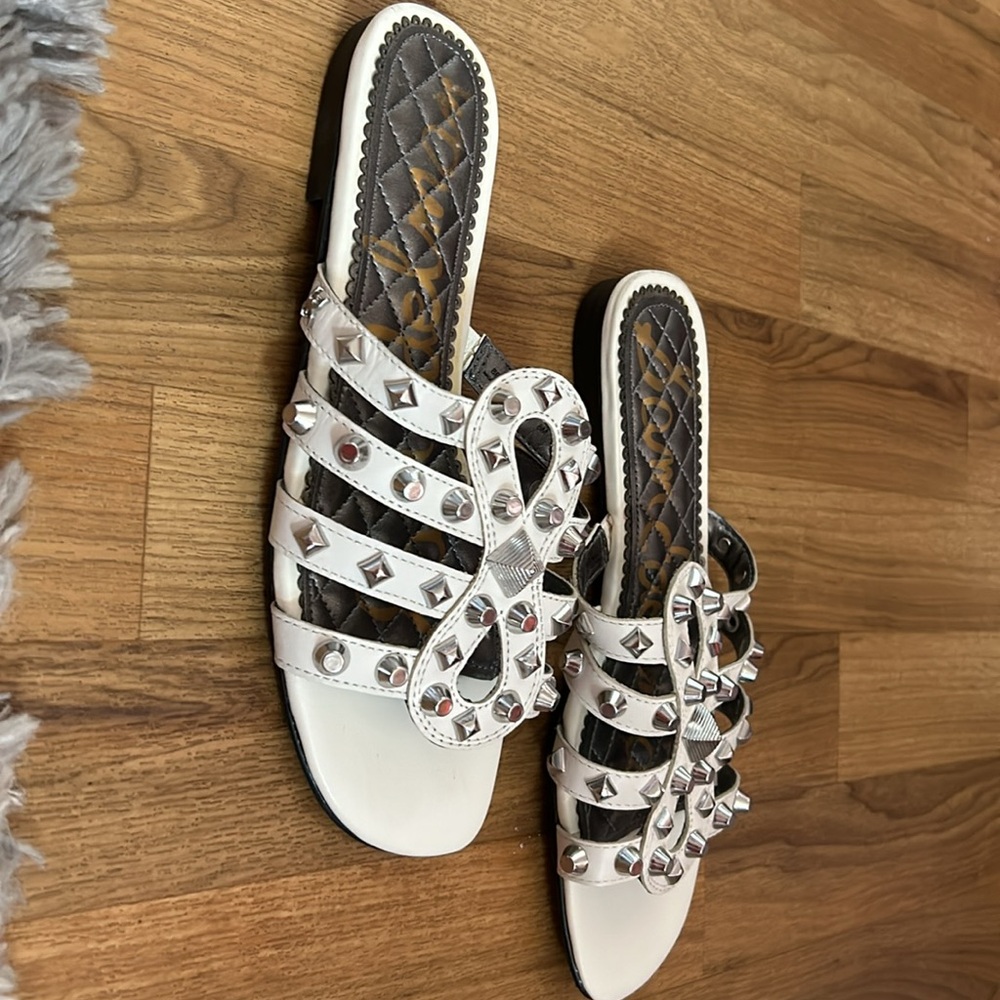 Super cute studded sandals like new - Picture 4 of 5